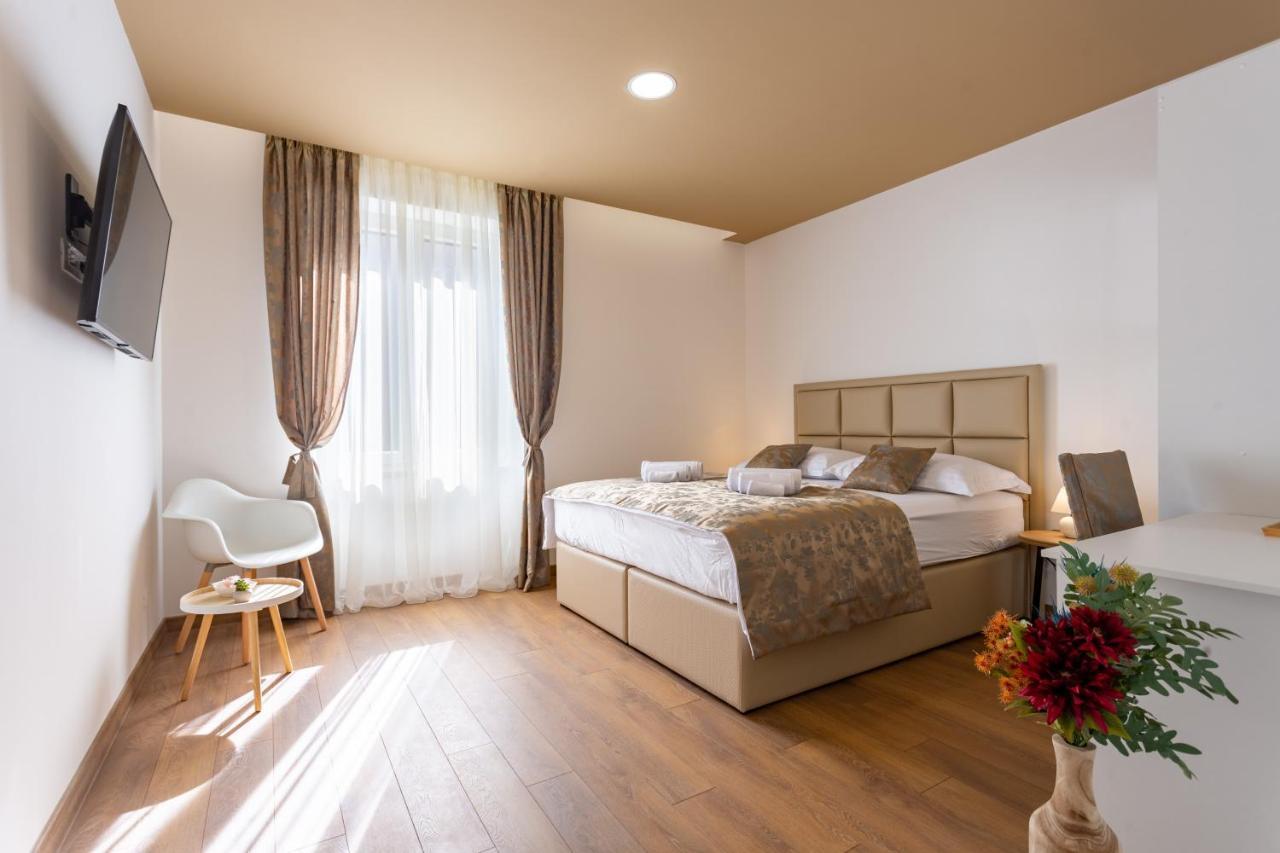 Luxury Rooms Fetivi Split Eksteriør billede